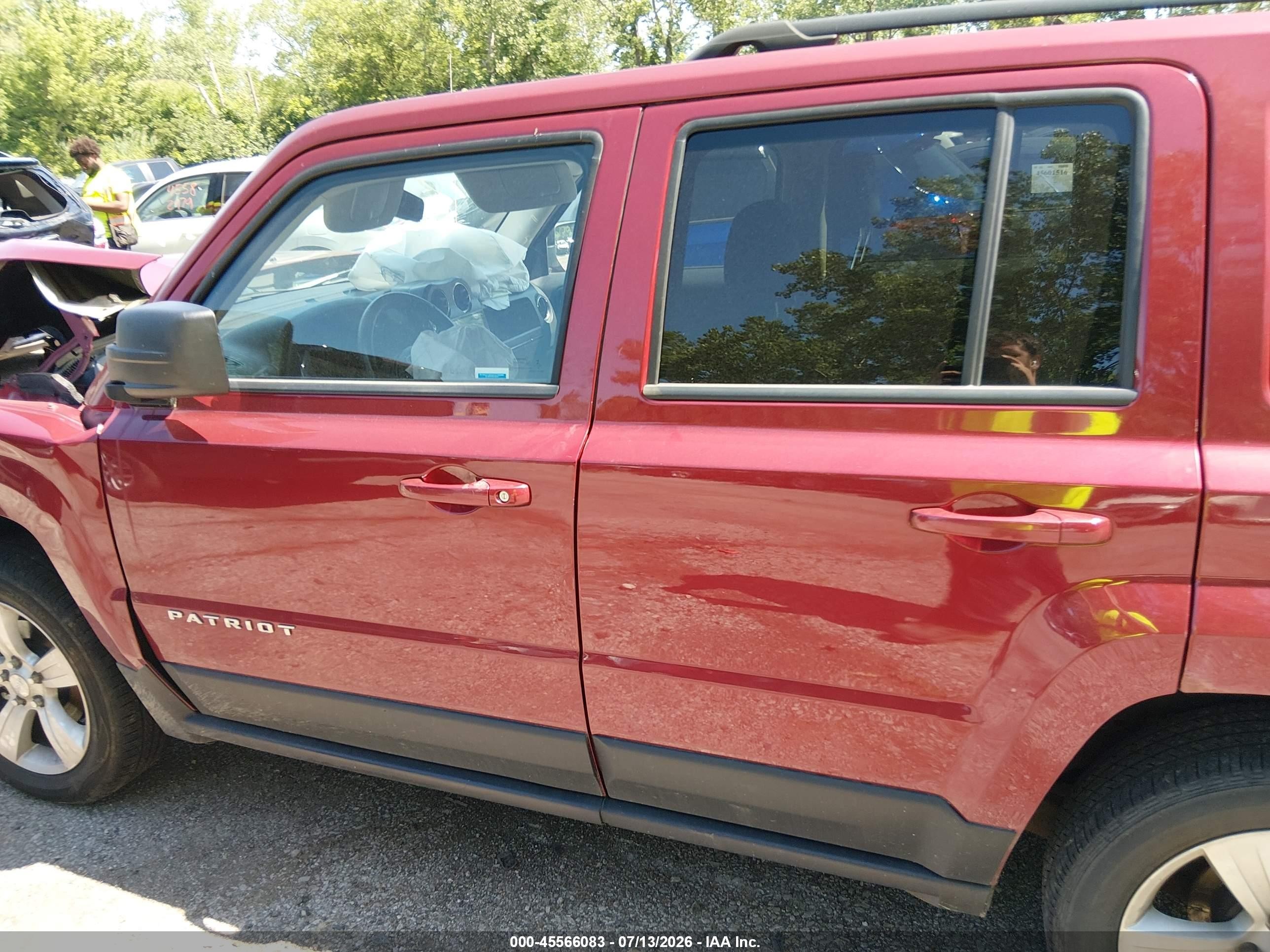 2014 Jeep Patriot Latitude Red vin: 1C4NJRFB9ED897903