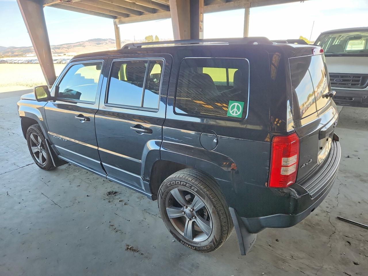 2015 Jeep Patriot Latitude Black vin: 1C4NJRFB9FD114726