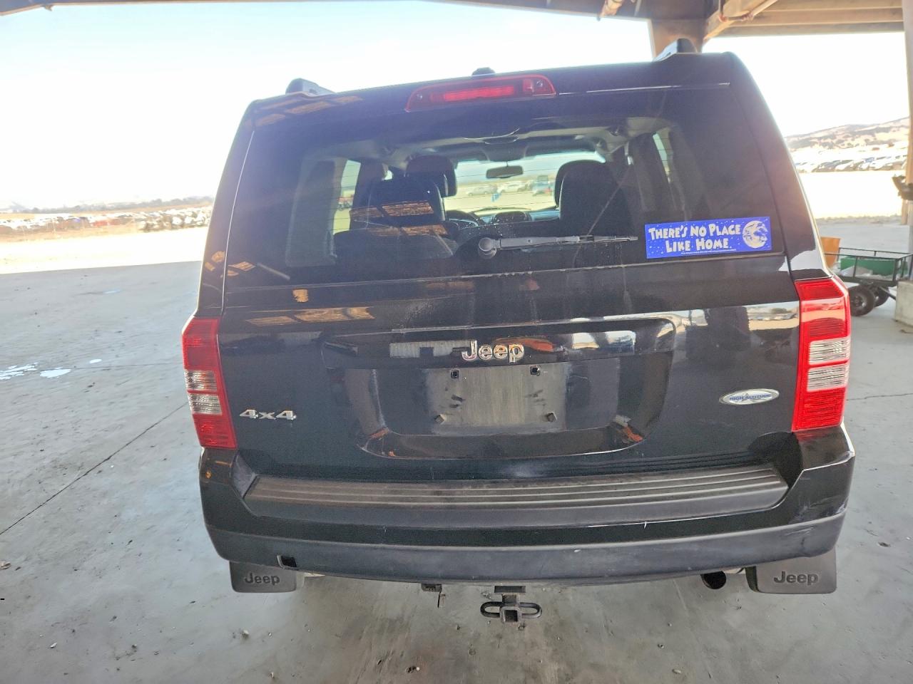 2015 Jeep Patriot Latitude Black vin: 1C4NJRFB9FD114726