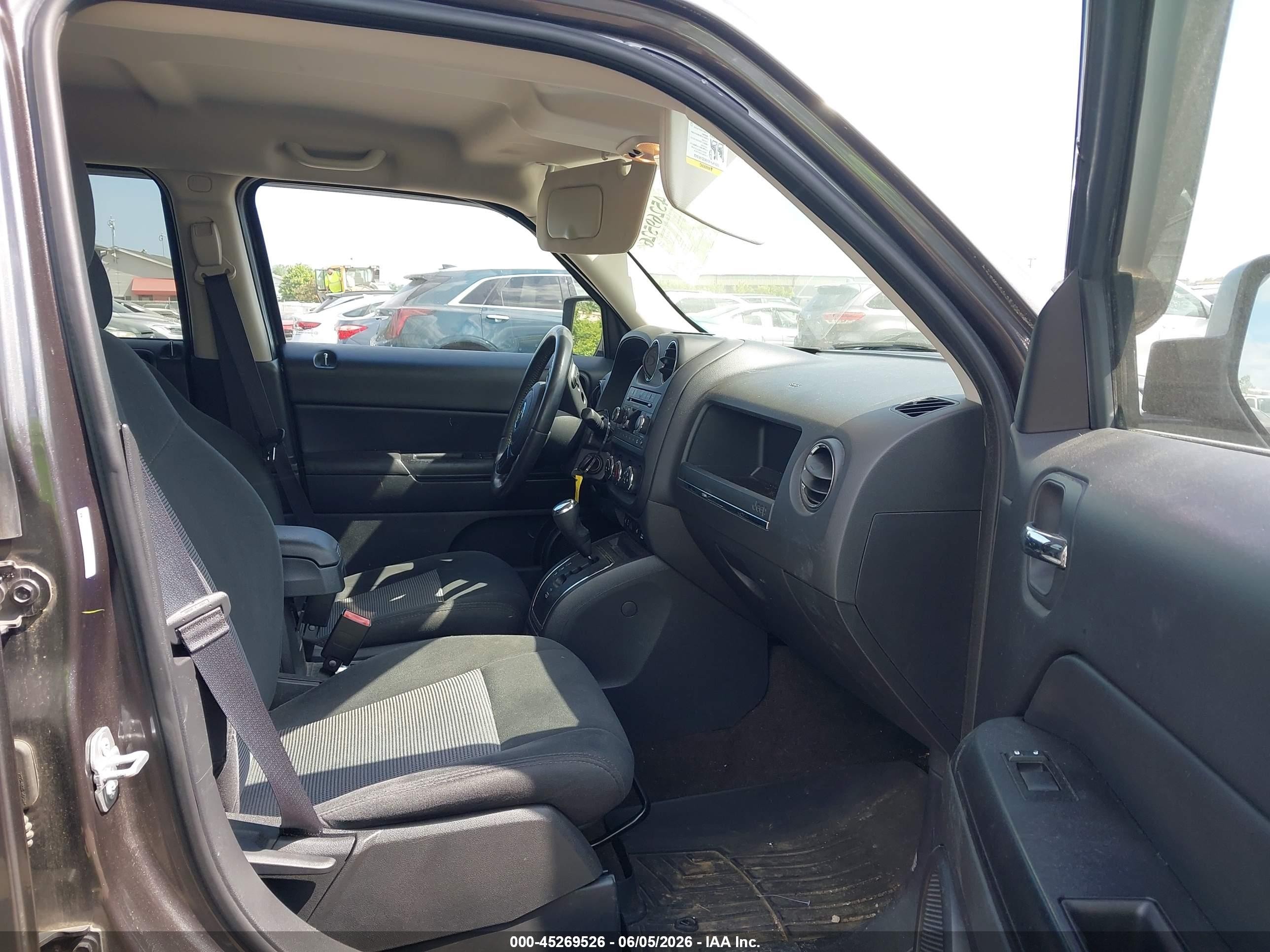 2015 Jeep Patriot Latitude Black vin: 1C4NJRFB9FD189586