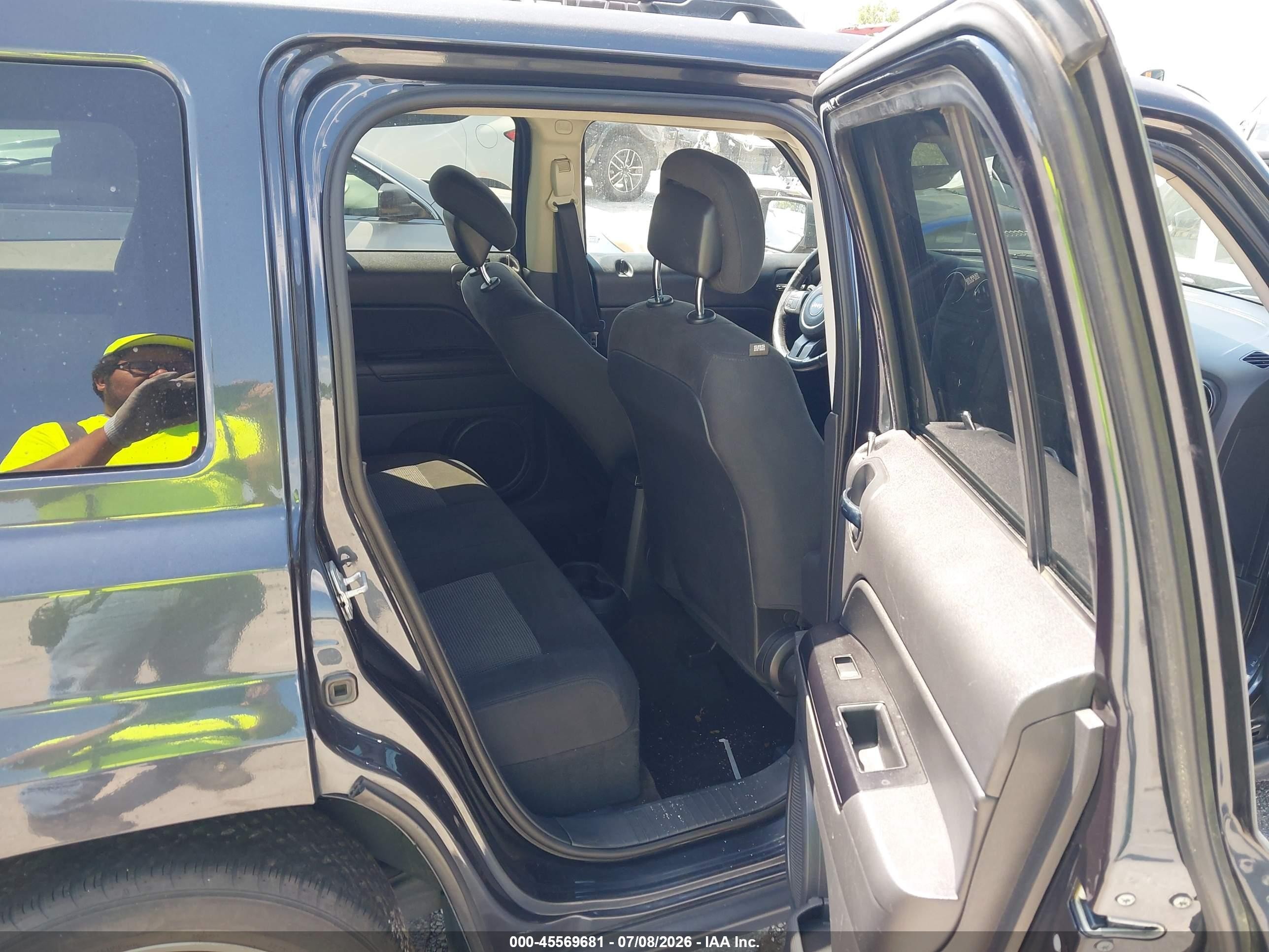 2015 Jeep Patriot Latitude Black vin: 1C4NJRFB9FD258857