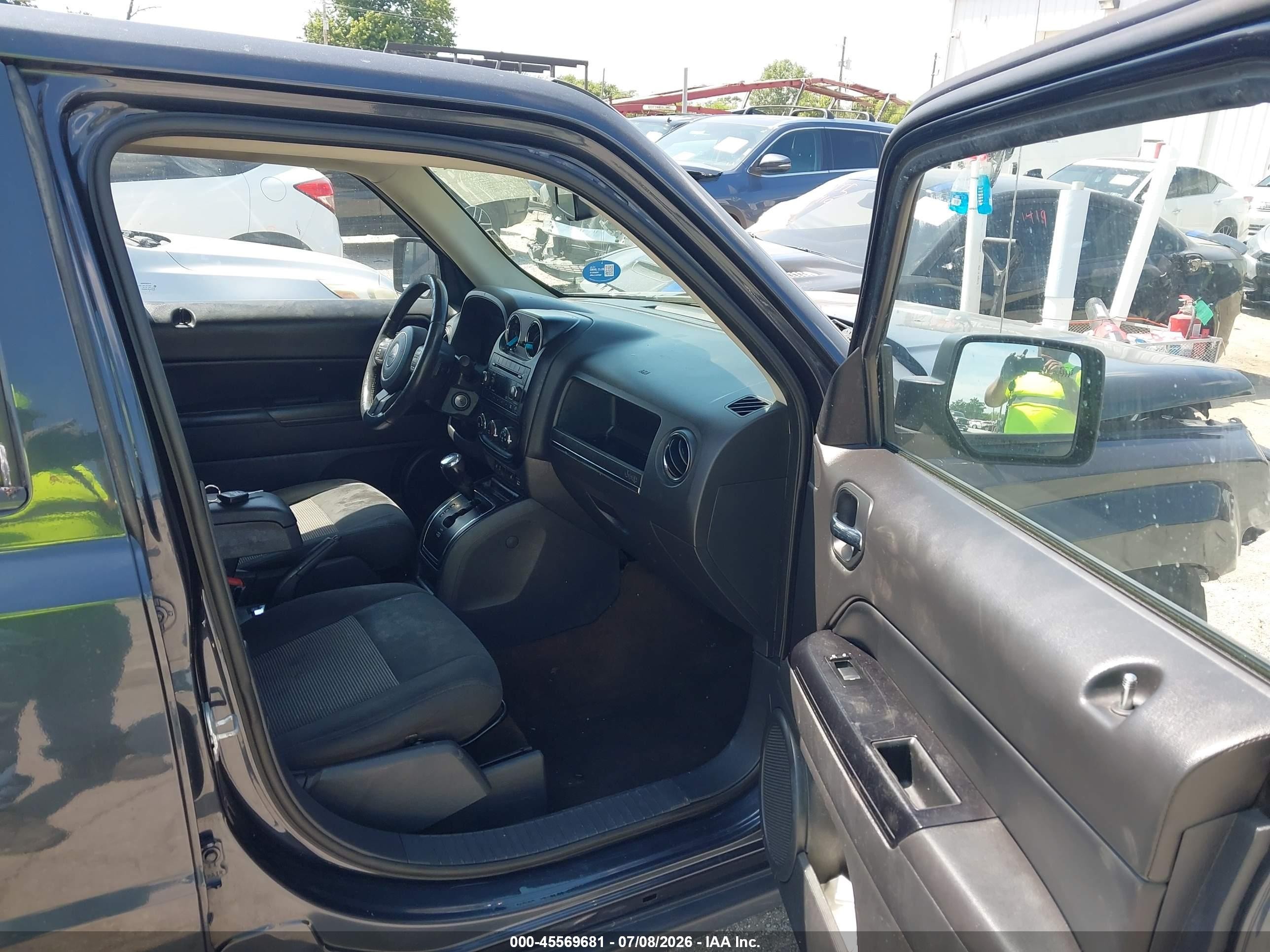2015 Jeep Patriot Latitude Black vin: 1C4NJRFB9FD258857