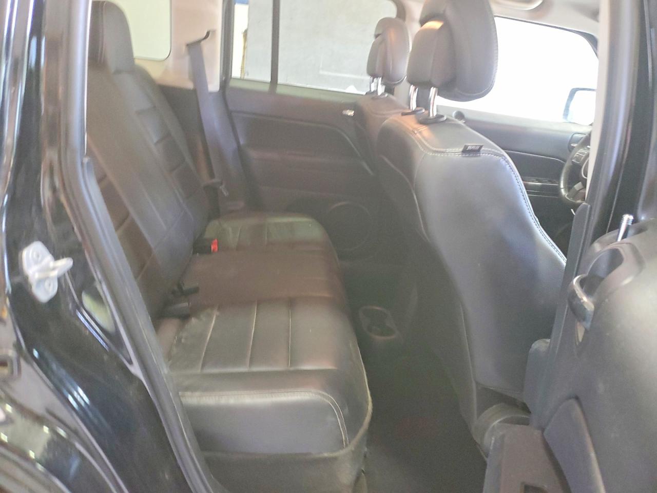 2015 Jeep Patriot Latitude Black vin: 1C4NJRFB9FD269826
