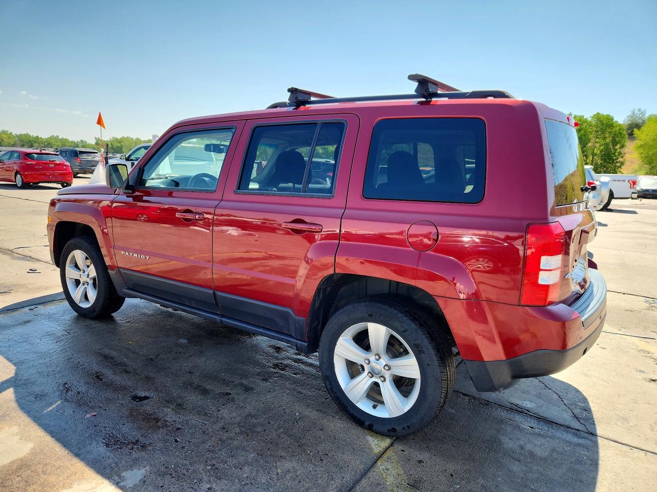 2015 Jeep Patriot Latitude Красный vin: 1C4NJRFB9FD379484