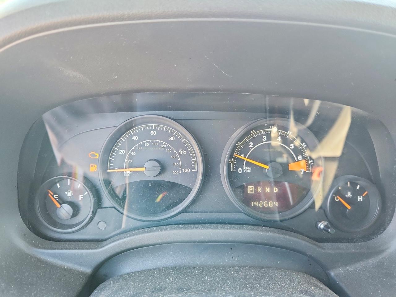 2015 Jeep Patriot Latitude Красный vin: 1C4NJRFB9FD379484