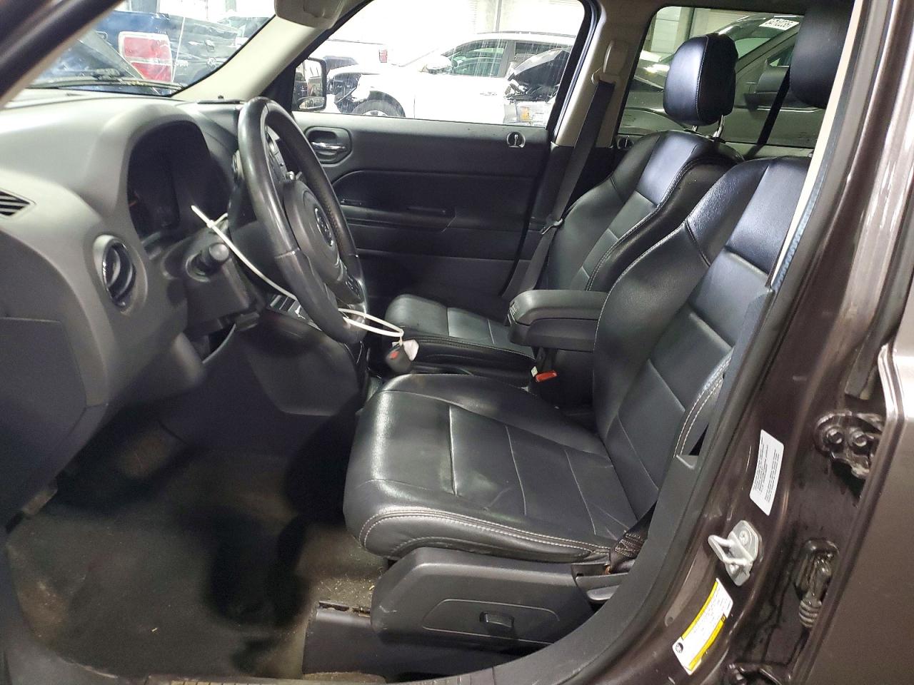 2015 Jeep Patriot Latitude Gray vin: 1C4NJRFB9FD396818