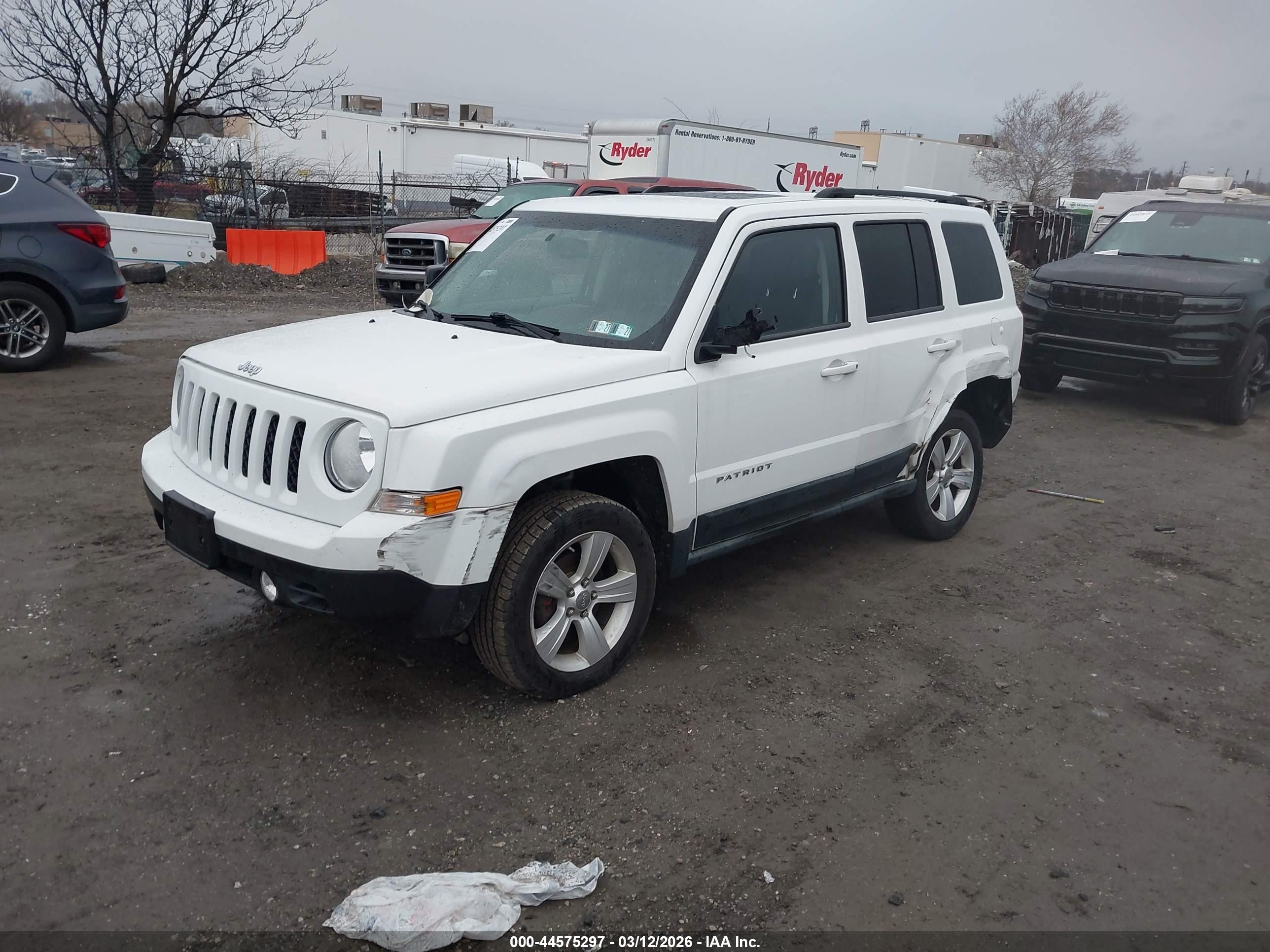 2012 Jeep Patriot Latitude White vin: 1C4NJRFBXCD511180