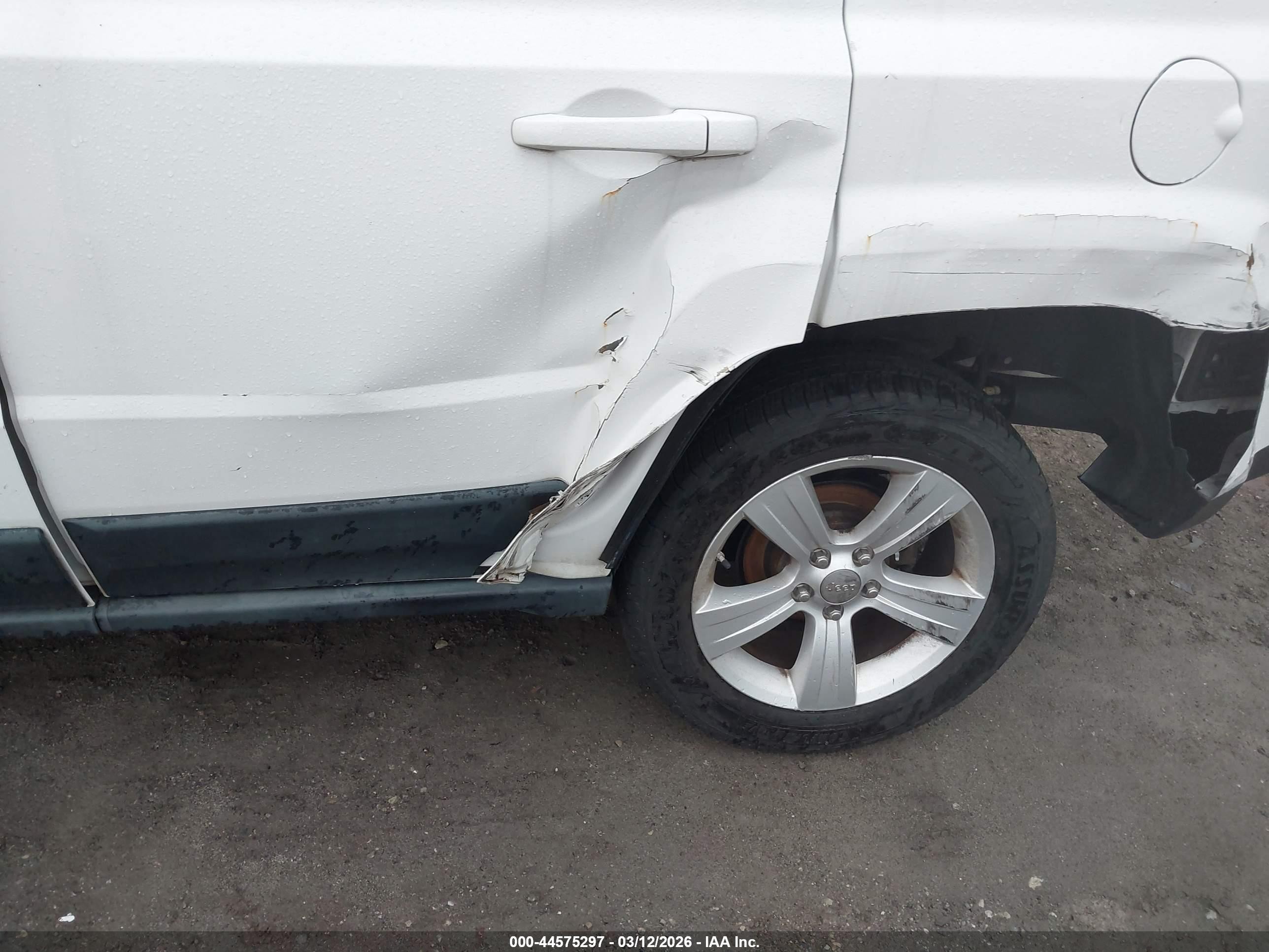 2012 Jeep Patriot Latitude White vin: 1C4NJRFBXCD511180