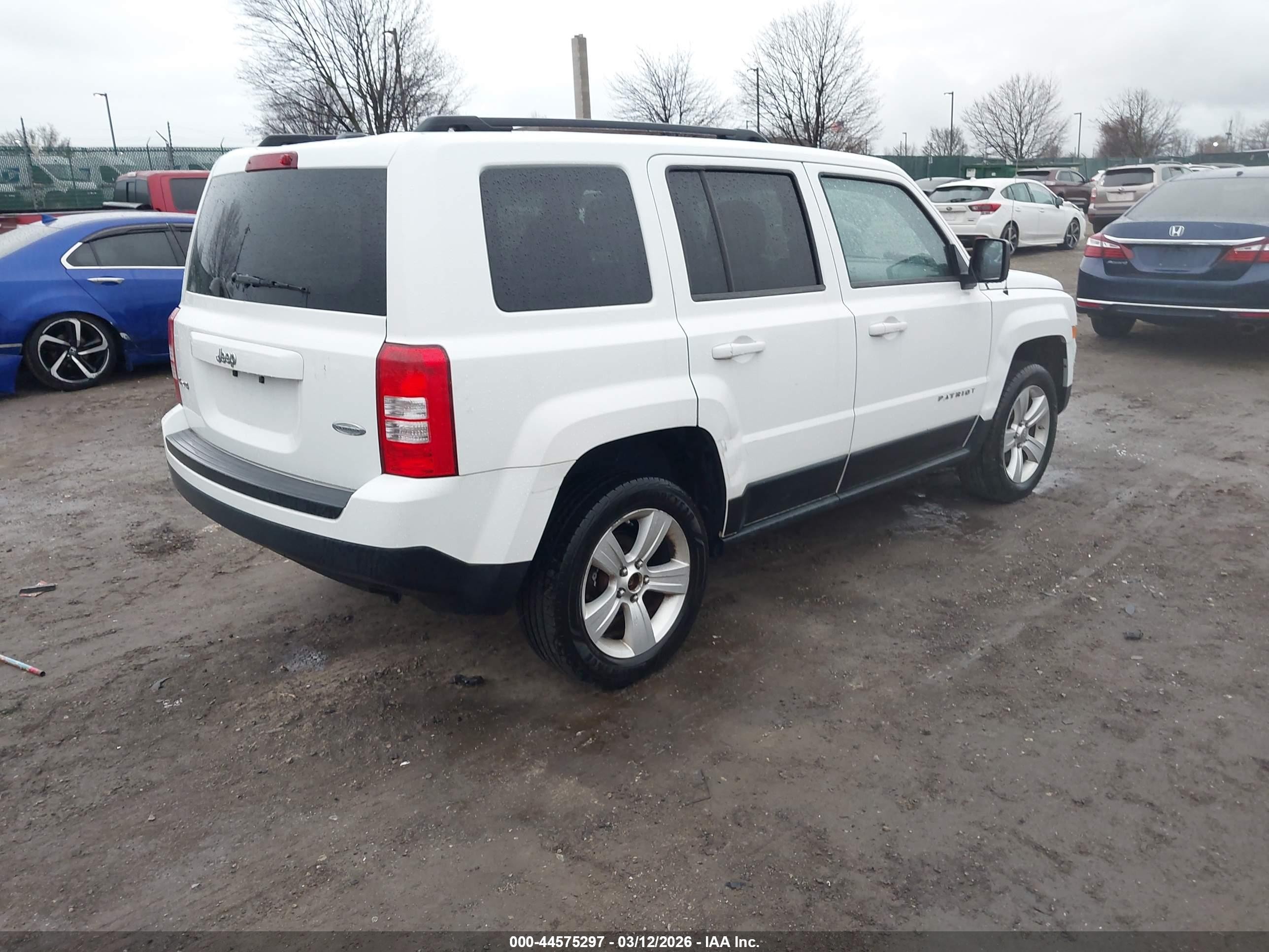 2012 Jeep Patriot Latitude White vin: 1C4NJRFBXCD511180
