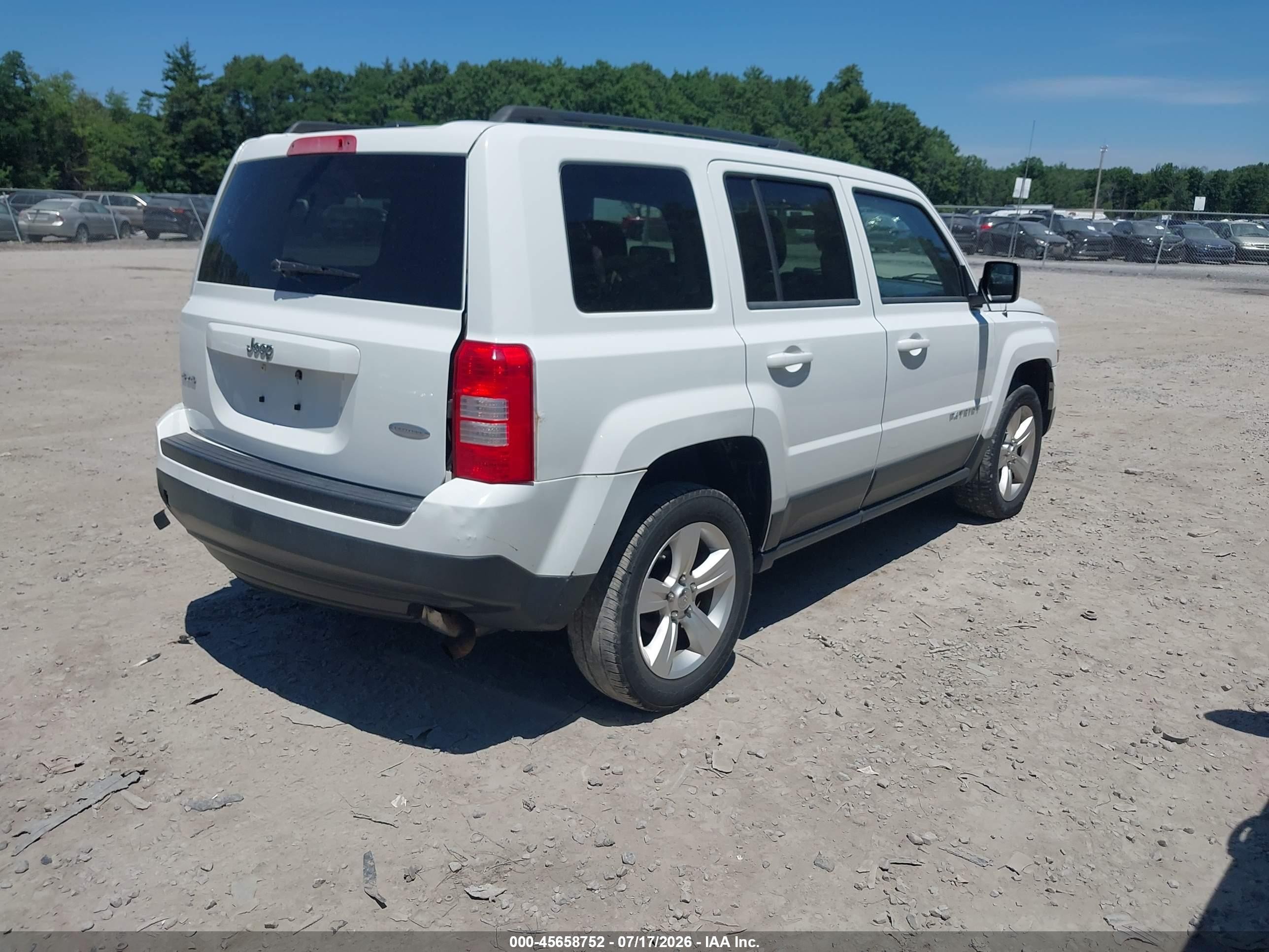 2012 Jeep Patriot Latitude Белый vin: 1C4NJRFBXCD543787