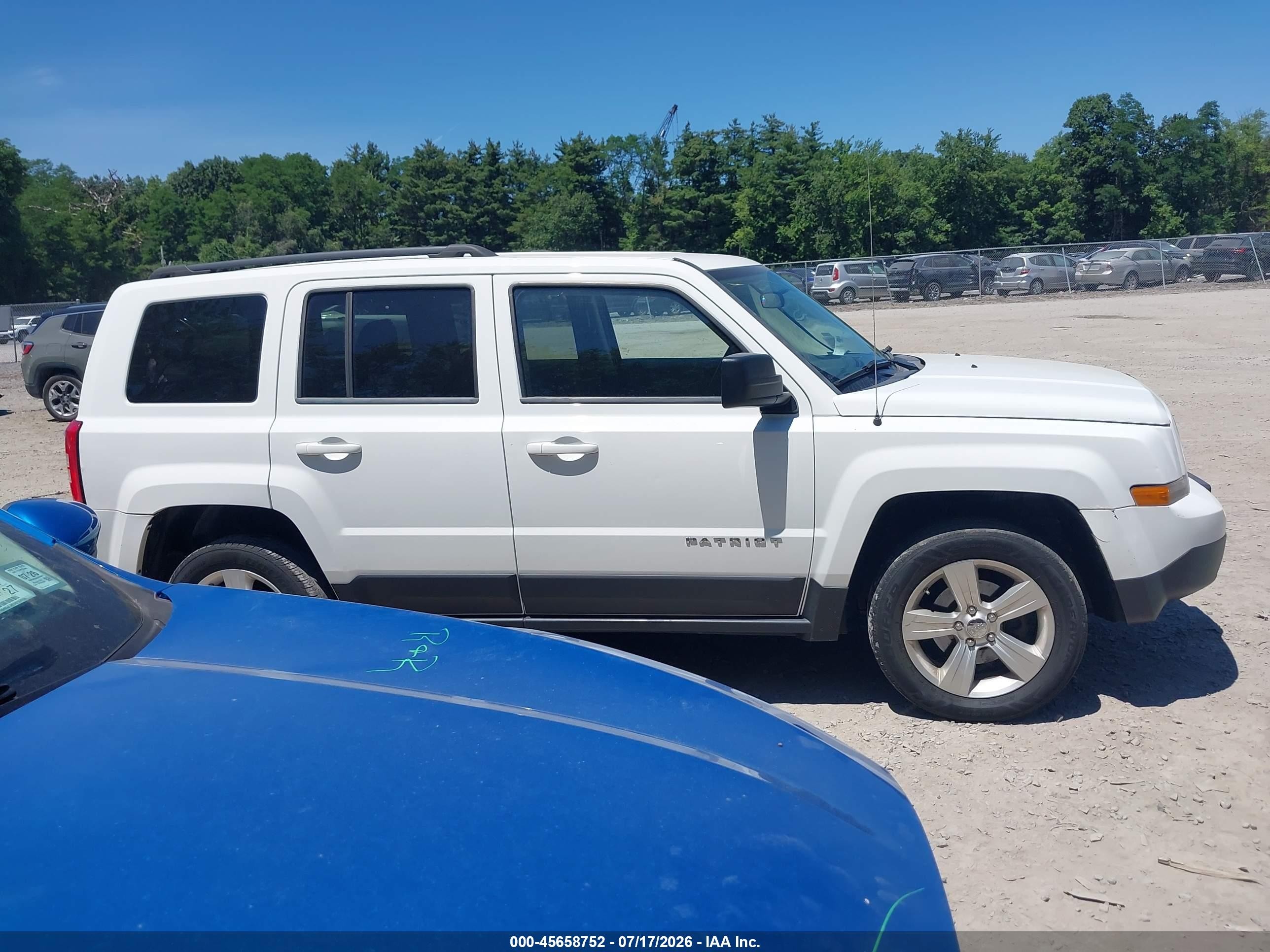 2012 Jeep Patriot Latitude Белый vin: 1C4NJRFBXCD543787
