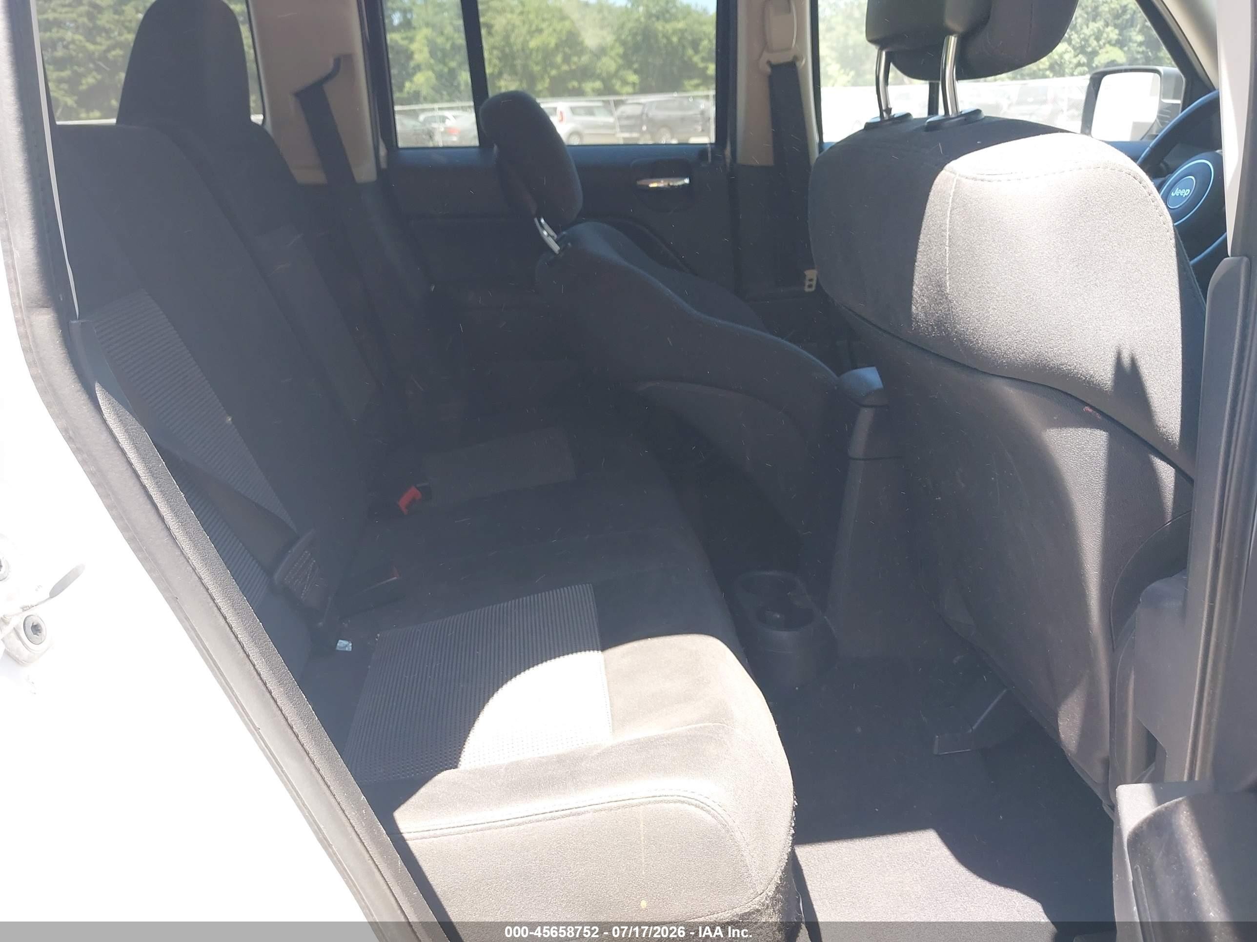2012 Jeep Patriot Latitude Белый vin: 1C4NJRFBXCD543787
