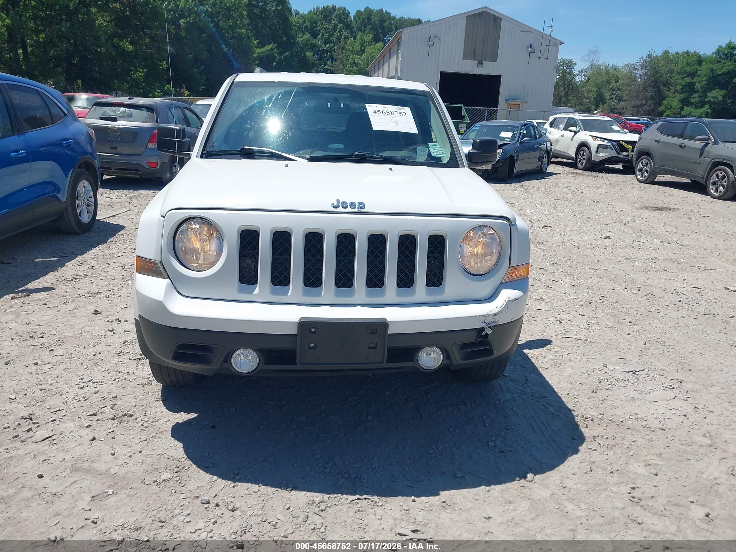 2012 Jeep Patriot Latitude Белый vin: 1C4NJRFBXCD543787