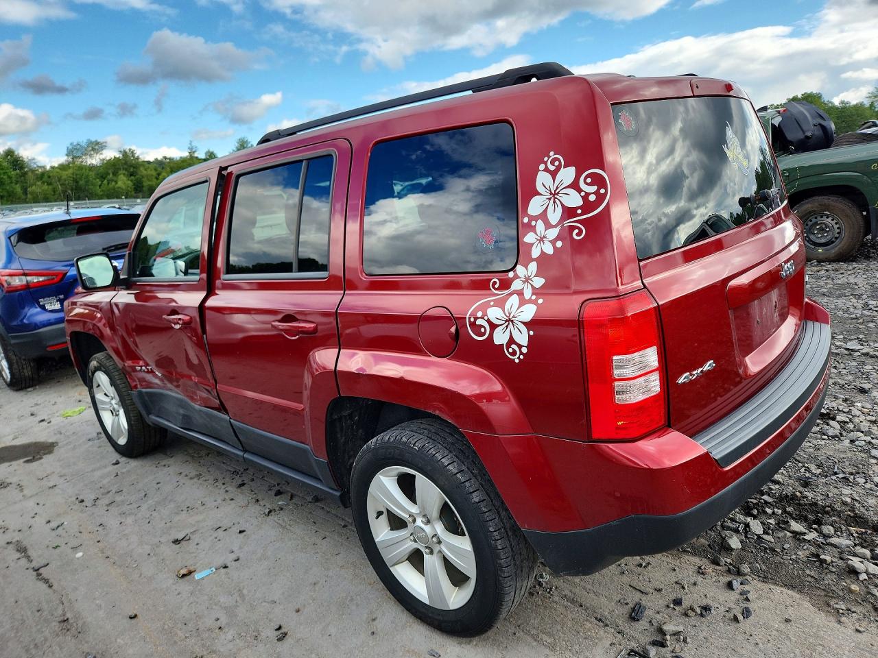 2012 Jeep Patriot Latitude Red vin: 1C4NJRFBXCD552103