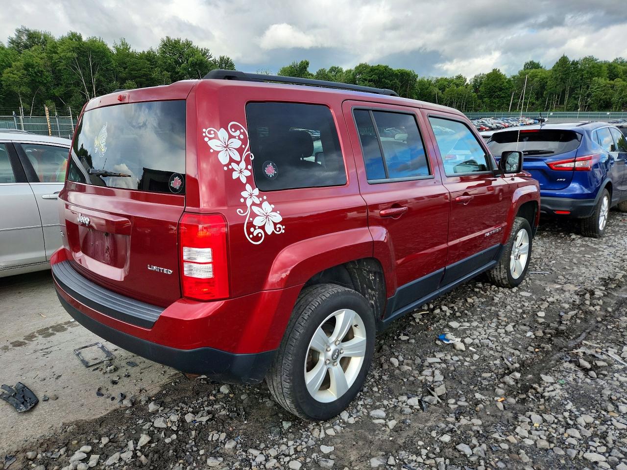 2012 Jeep Patriot Latitude Red vin: 1C4NJRFBXCD552103