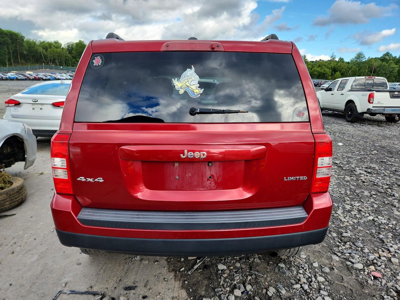 2012 Jeep Patriot Latitude Red vin: 1C4NJRFBXCD552103