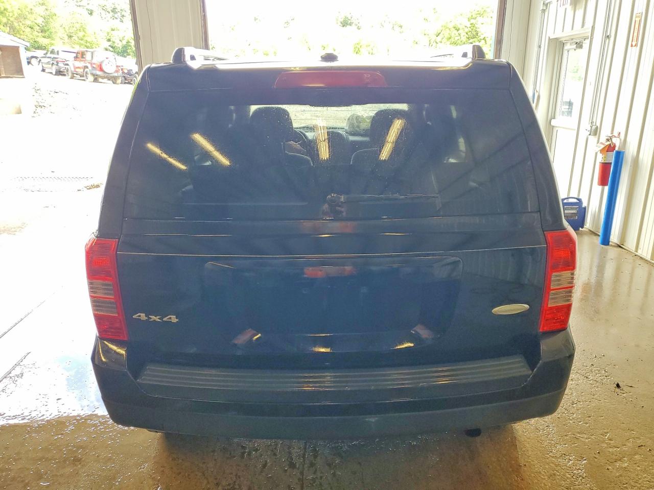 2012 Jeep Patriot Latitude Black vin: 1C4NJRFBXCD706163
