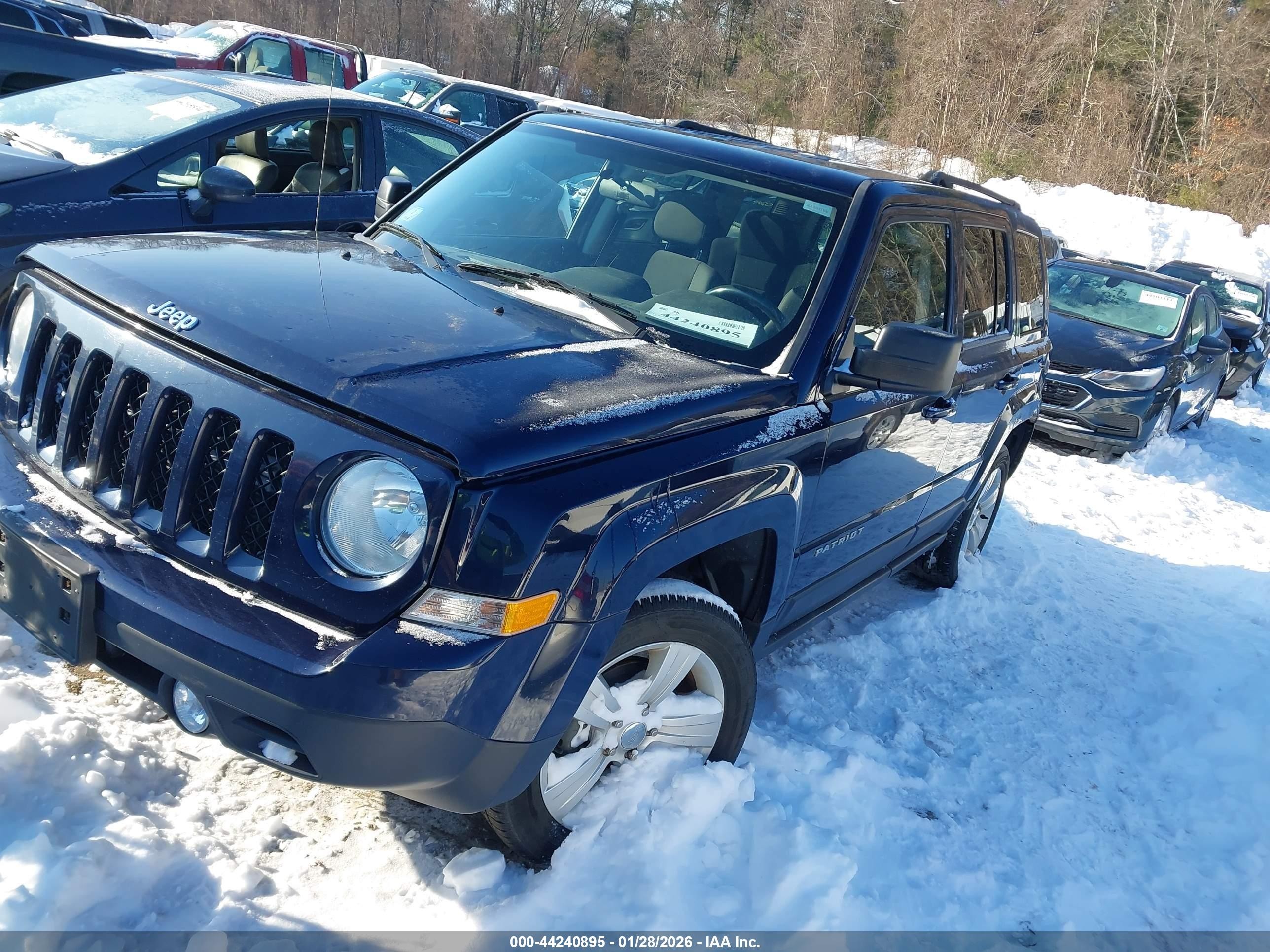 2013 Jeep Patriot Latitude Blue vin: 1C4NJRFBXDD174513