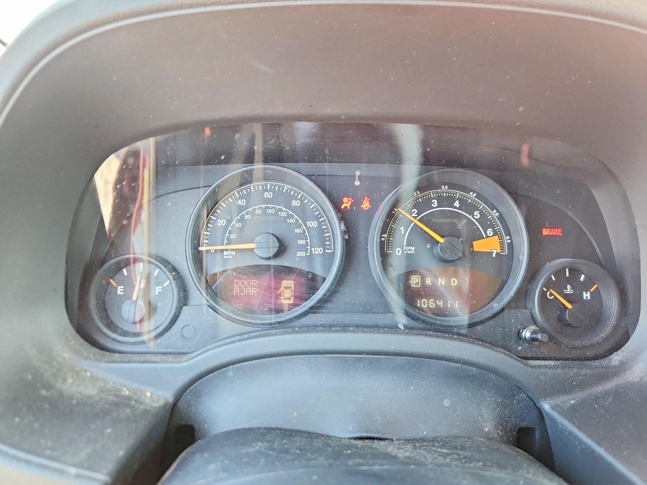 2014 Jeep Patriot Latitude Red vin: 1C4NJRFBXED501591