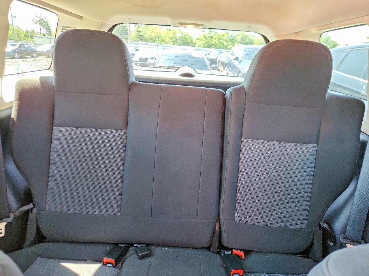 2014 Jeep Patriot Latitude Red vin: 1C4NJRFBXED501591