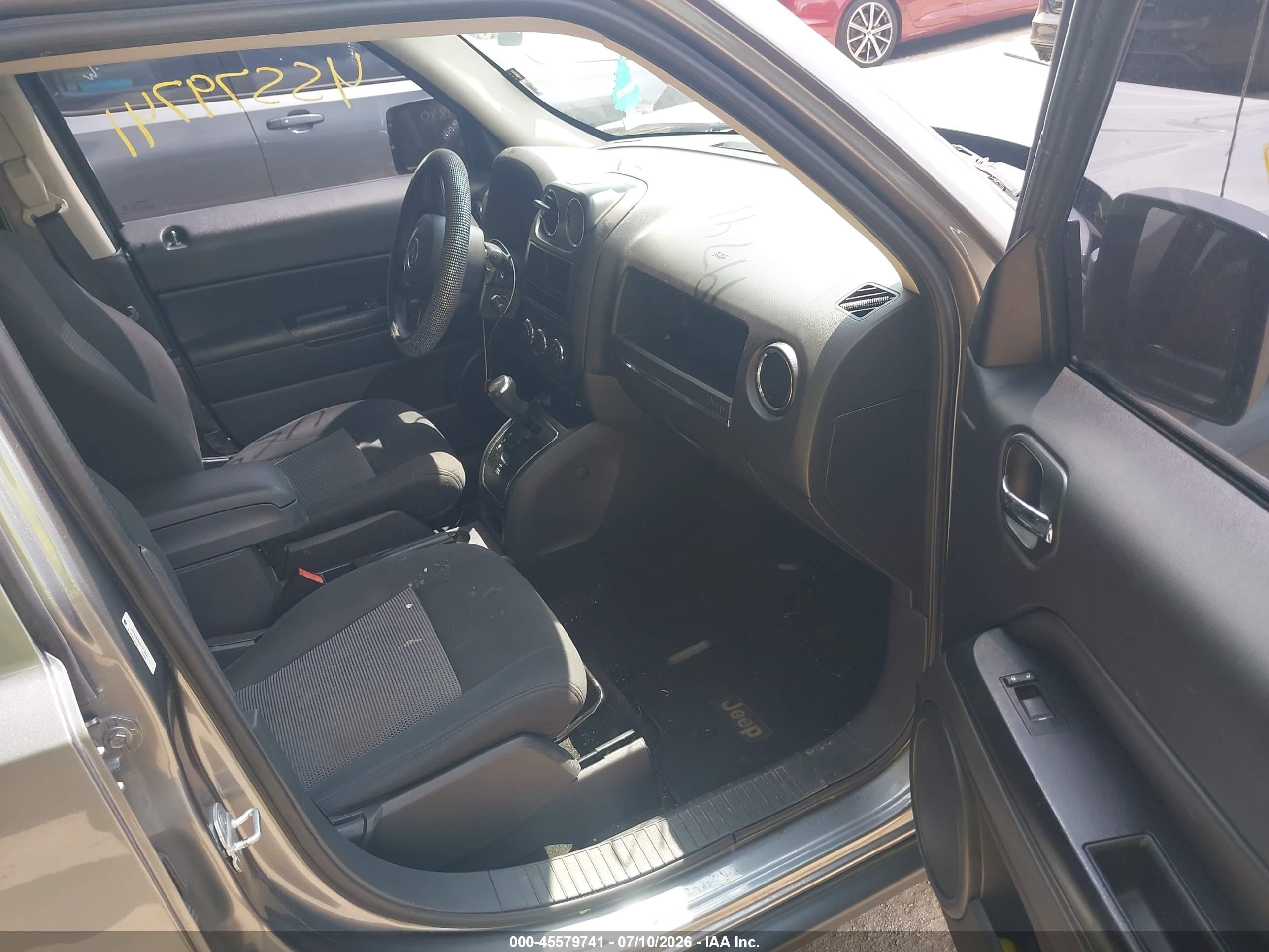 2014 Jeep Patriot Latitude Серый vin: 1C4NJRFBXED616921