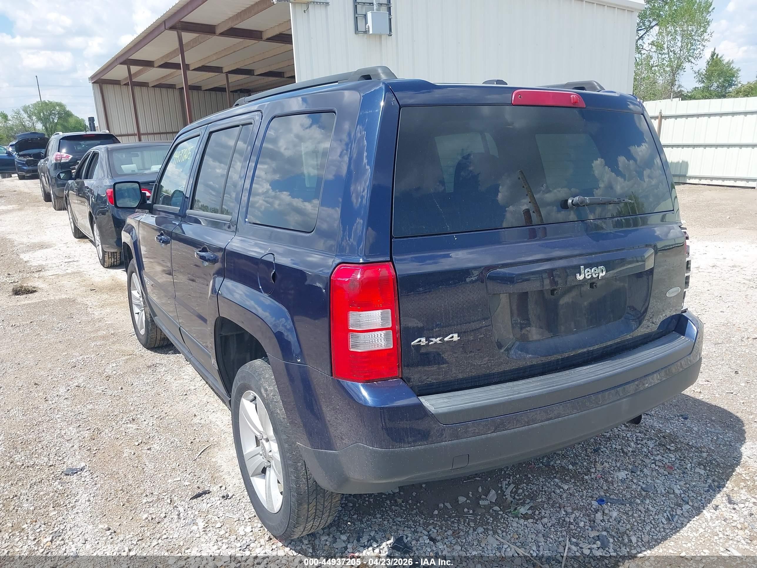 2014 Jeep Patriot Latitude Blue vin: 1C4NJRFBXED688735