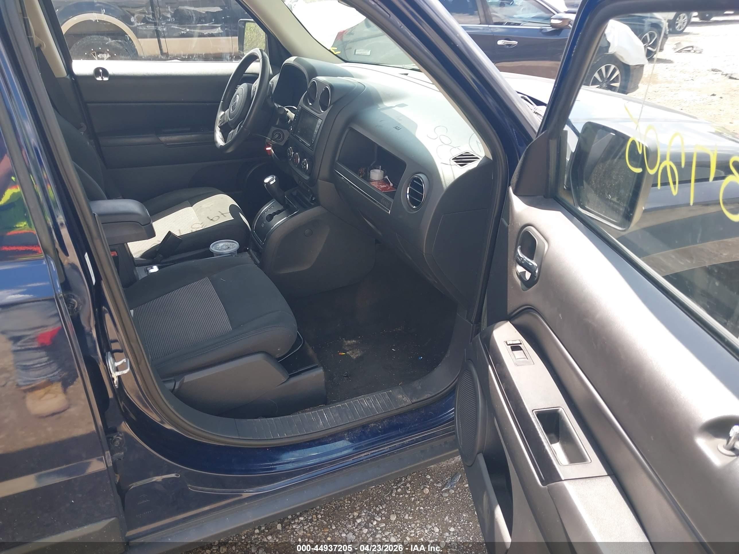 2014 Jeep Patriot Latitude Blue vin: 1C4NJRFBXED688735