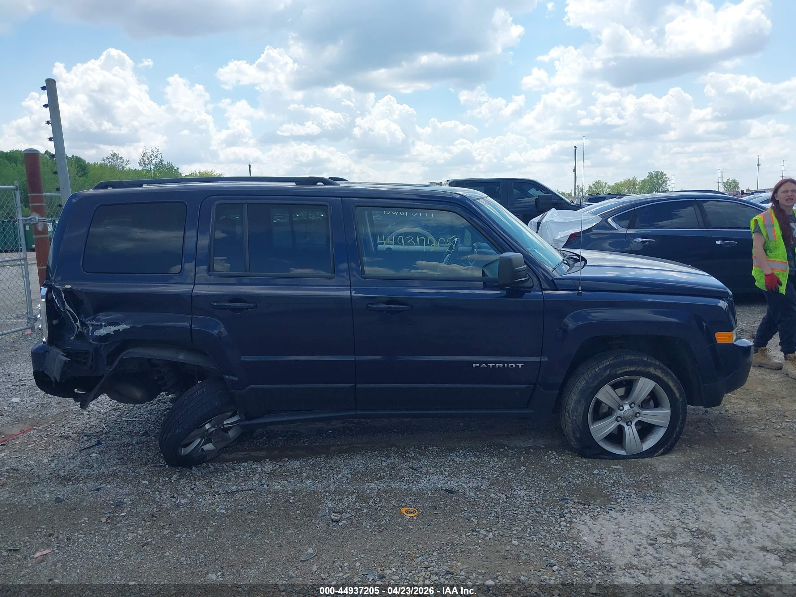 2014 Jeep Patriot Latitude Blue vin: 1C4NJRFBXED688735