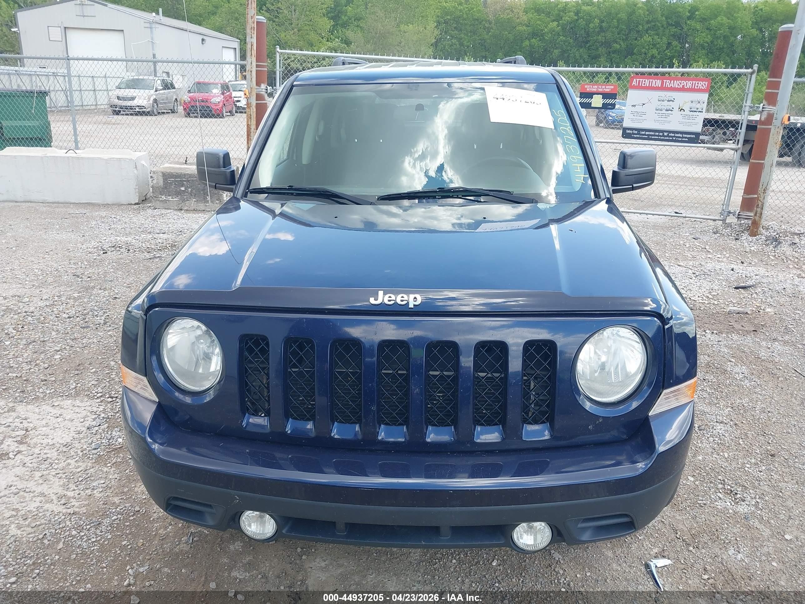 2014 Jeep Patriot Latitude Blue vin: 1C4NJRFBXED688735
