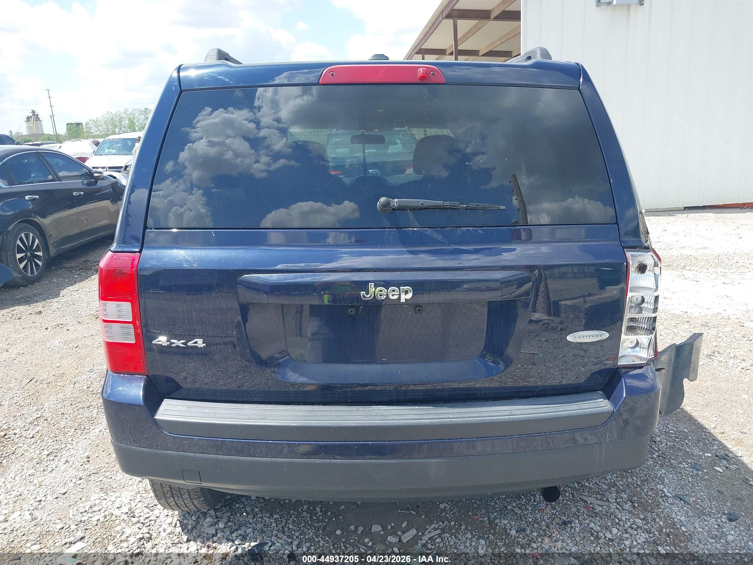 2014 Jeep Patriot Latitude Blue vin: 1C4NJRFBXED688735