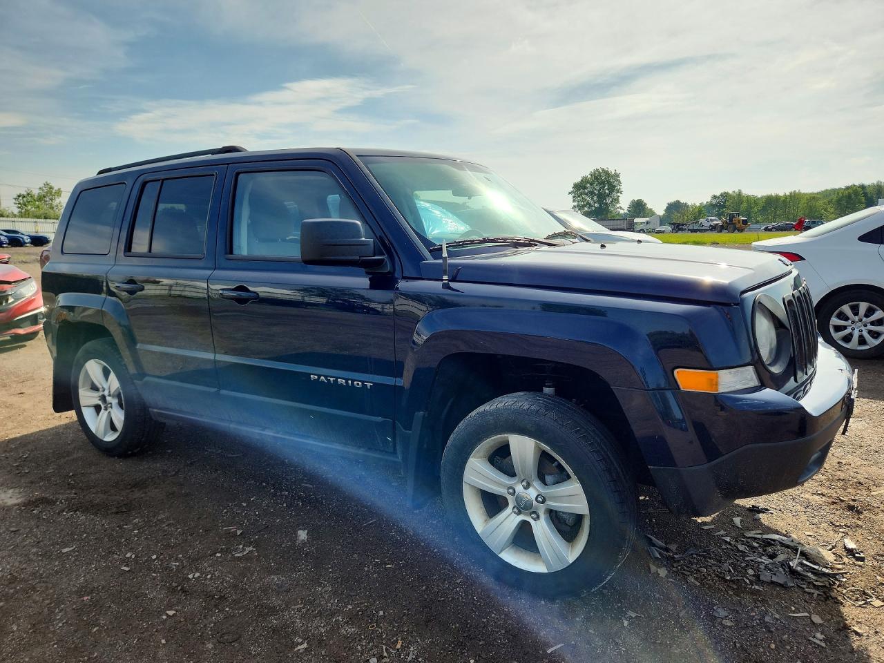 2014 Jeep Patriot Latitude Blue vin: 1C4NJRFBXED688766