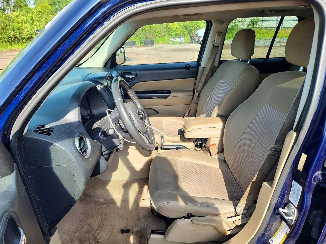 2014 Jeep Patriot Latitude Blue vin: 1C4NJRFBXED688766