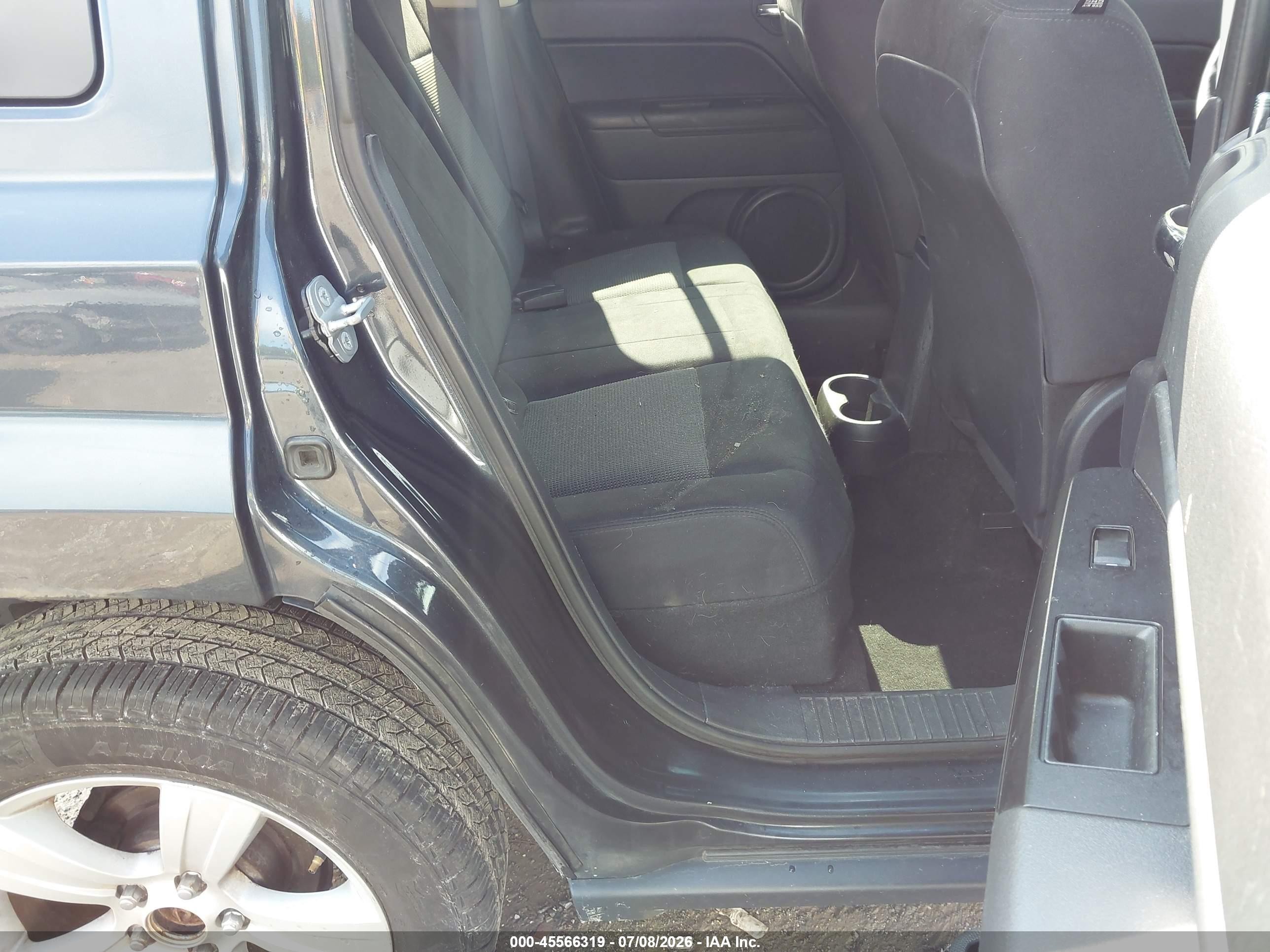 2014 Jeep Patriot Latitude Серый vin: 1C4NJRFBXED689237