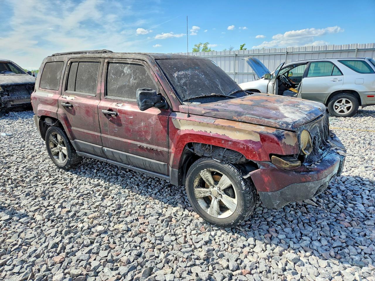 2014 Jeep Patriot Latitude Burn vin: 1C4NJRFBXED693952