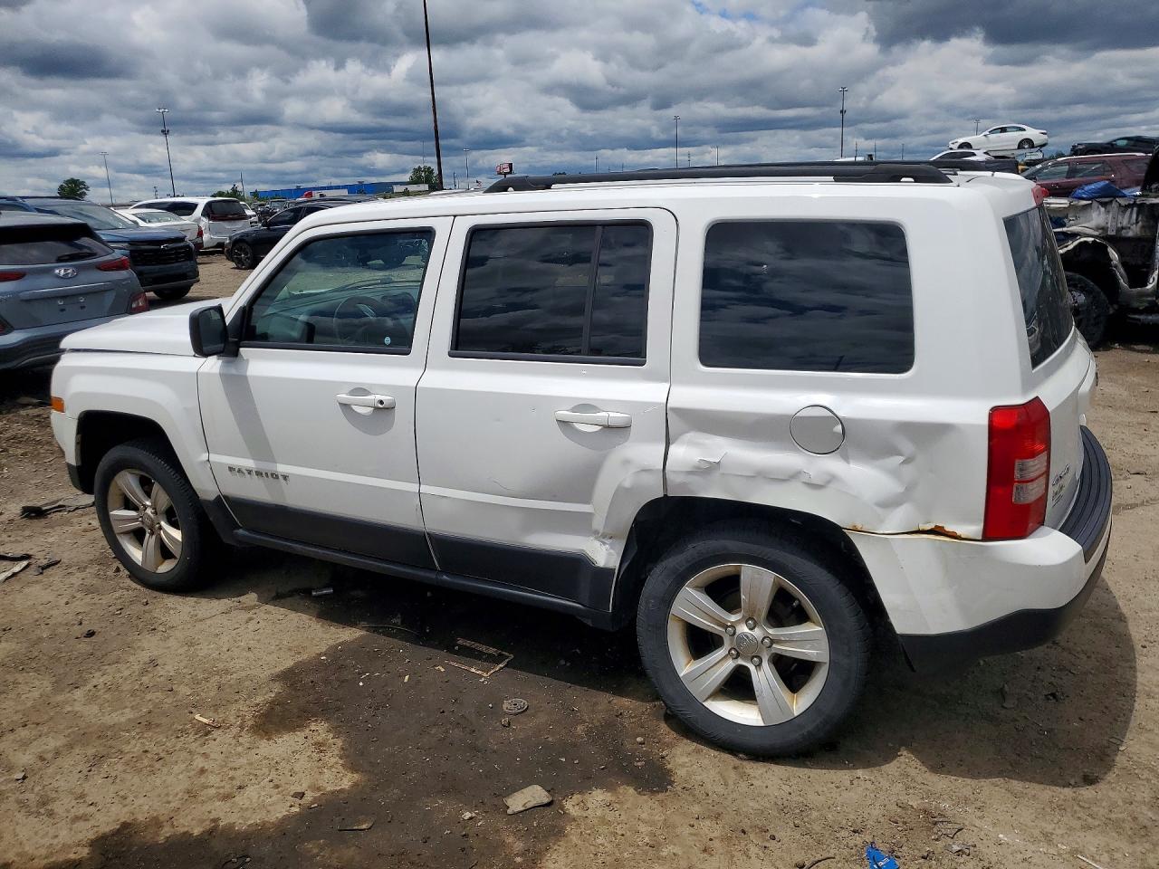 2014 Jeep Patriot Latitude White vin: 1C4NJRFBXED694003