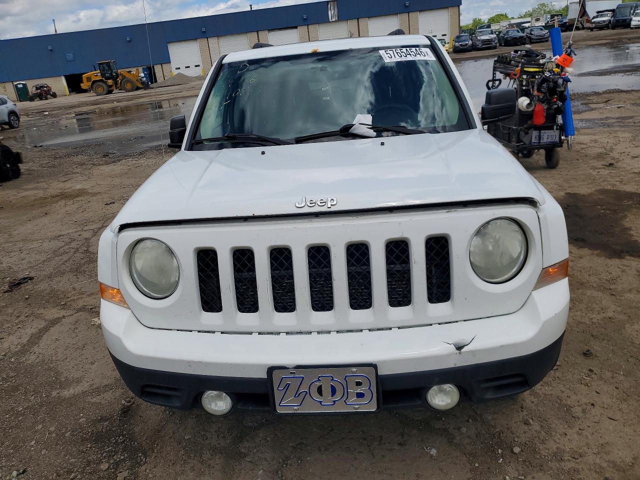 2014 Jeep Patriot Latitude White vin: 1C4NJRFBXED694003