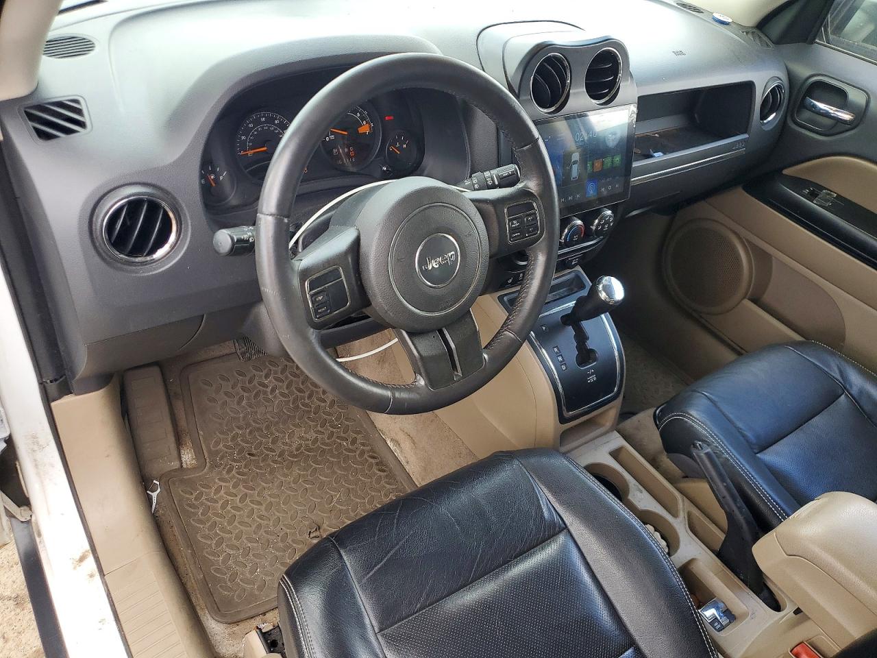 2014 Jeep Patriot Latitude White vin: 1C4NJRFBXED694003