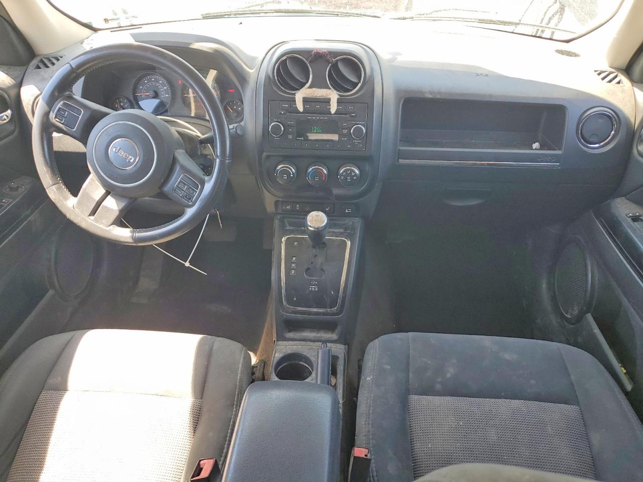 2014 Jeep Patriot Latitude Gray vin: 1C4NJRFBXED744463