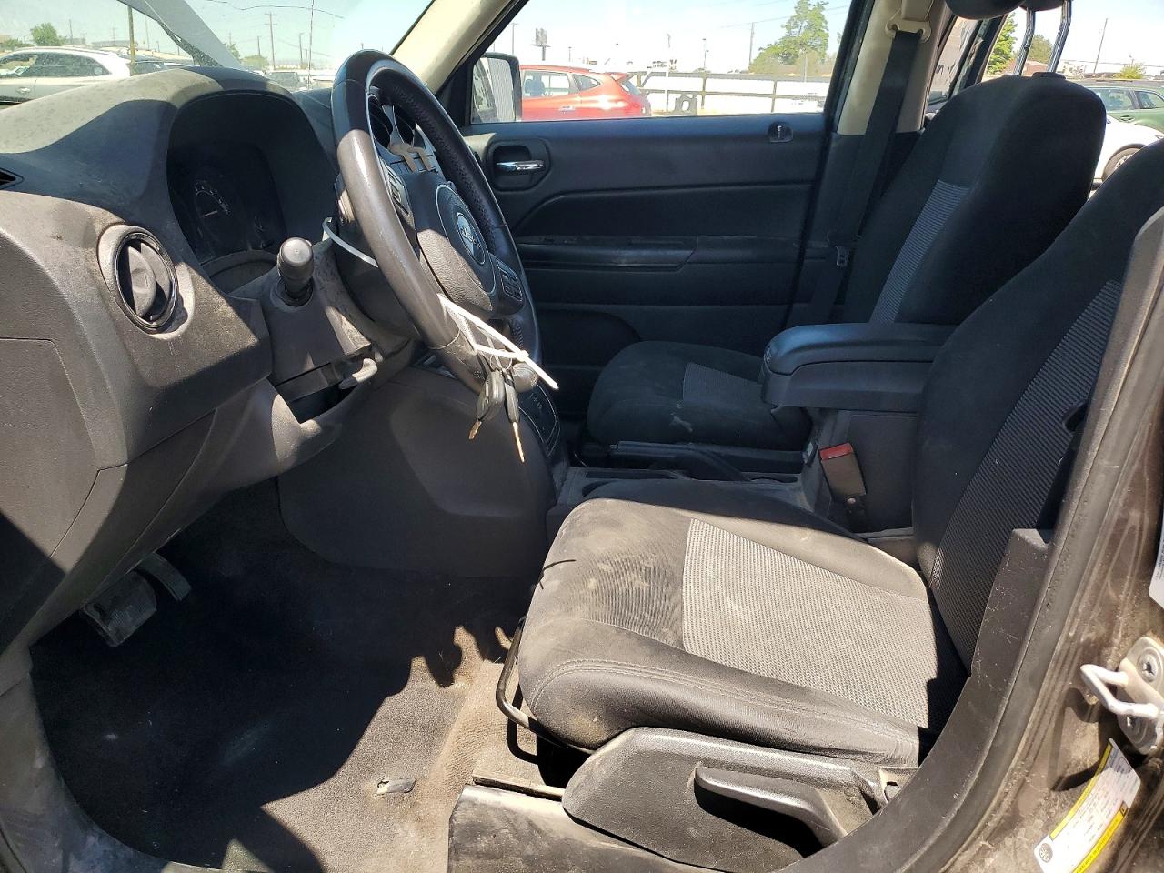 2014 Jeep Patriot Latitude Gray vin: 1C4NJRFBXED744463