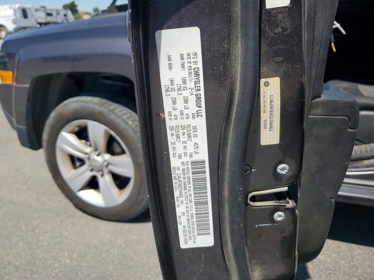 2014 Jeep Patriot Latitude Gray vin: 1C4NJRFBXED744463