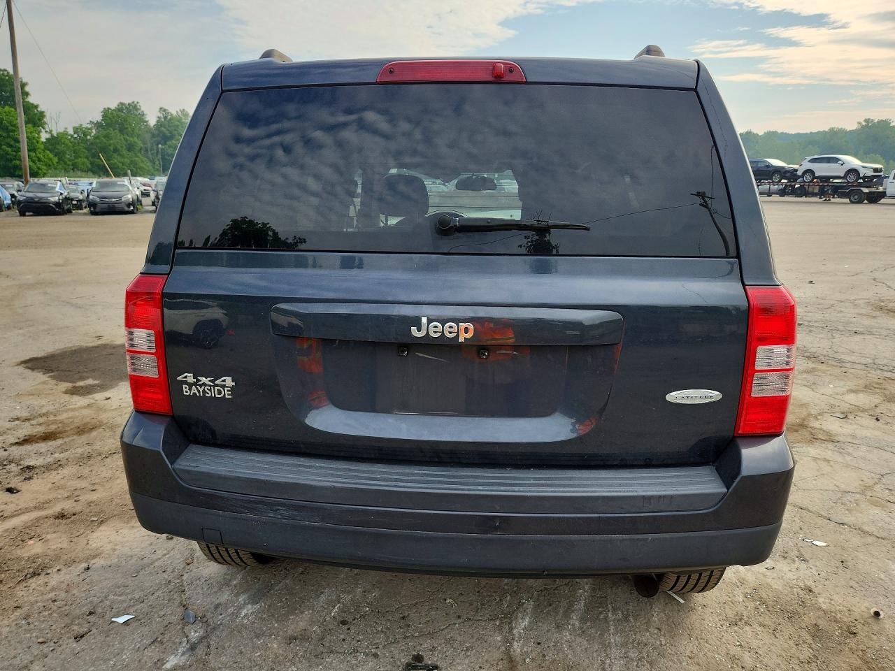 2014 Jeep Patriot Latitude Charcoal vin: 1C4NJRFBXED766205