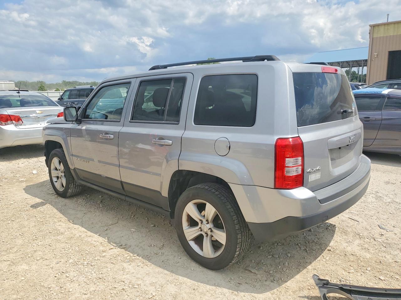 2014 Jeep Patriot Latitude Silver vin: 1C4NJRFBXED778158