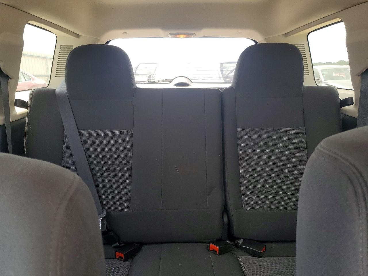 2014 Jeep Patriot Latitude Silver vin: 1C4NJRFBXED778158