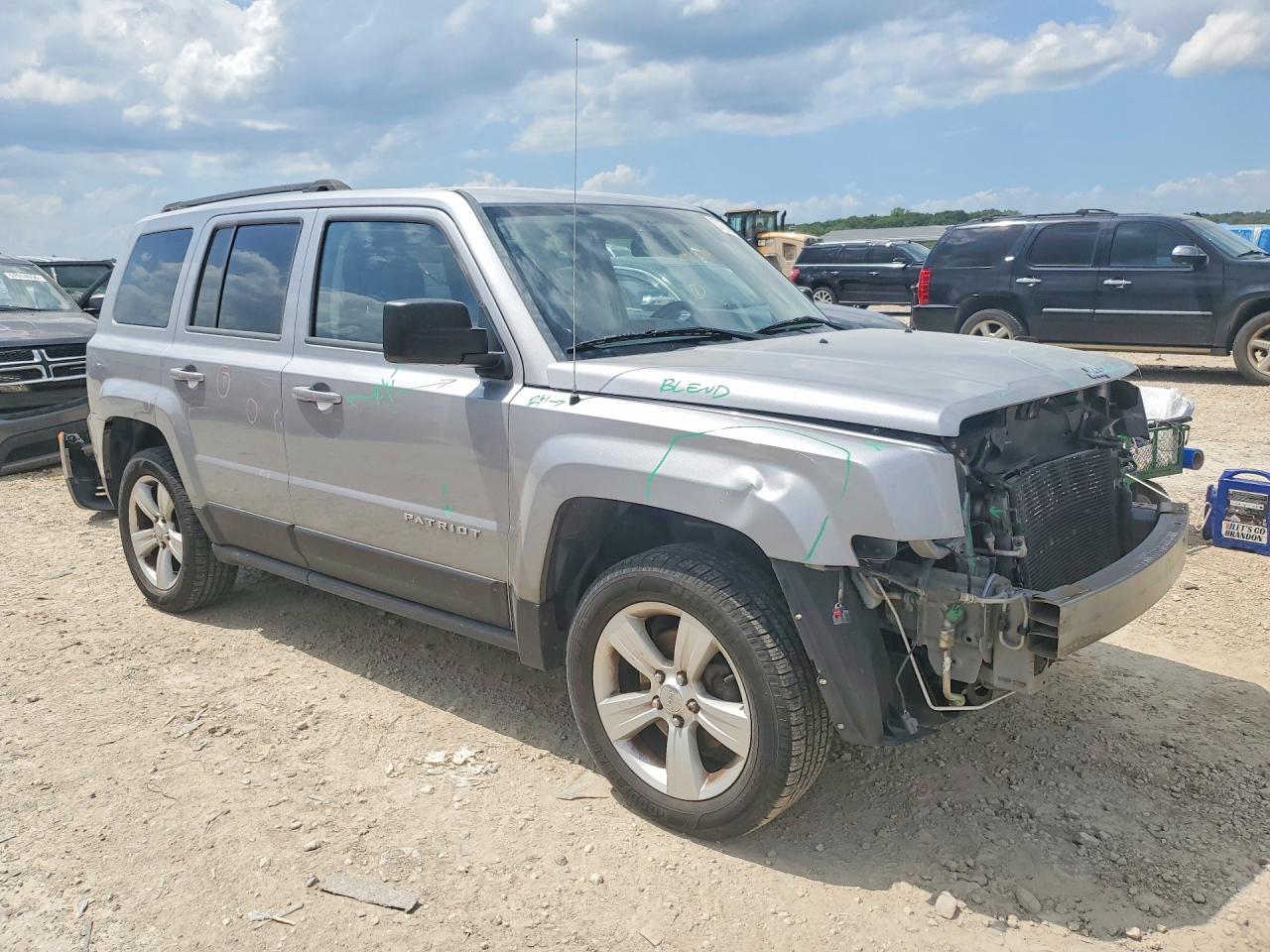 2014 Jeep Patriot Latitude Silver vin: 1C4NJRFBXED778158