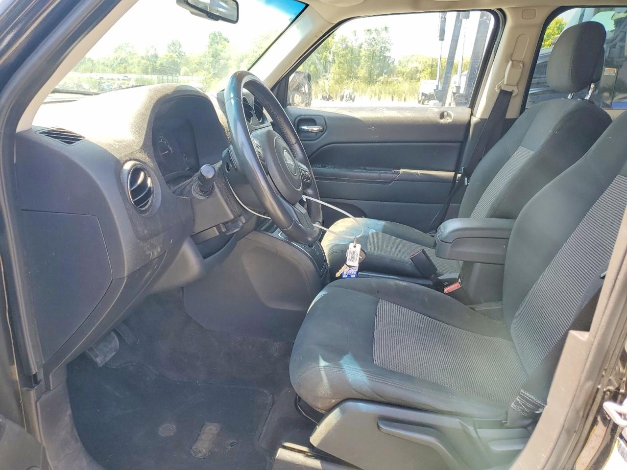 2014 Jeep Patriot Latitude Black vin: 1C4NJRFBXED817329