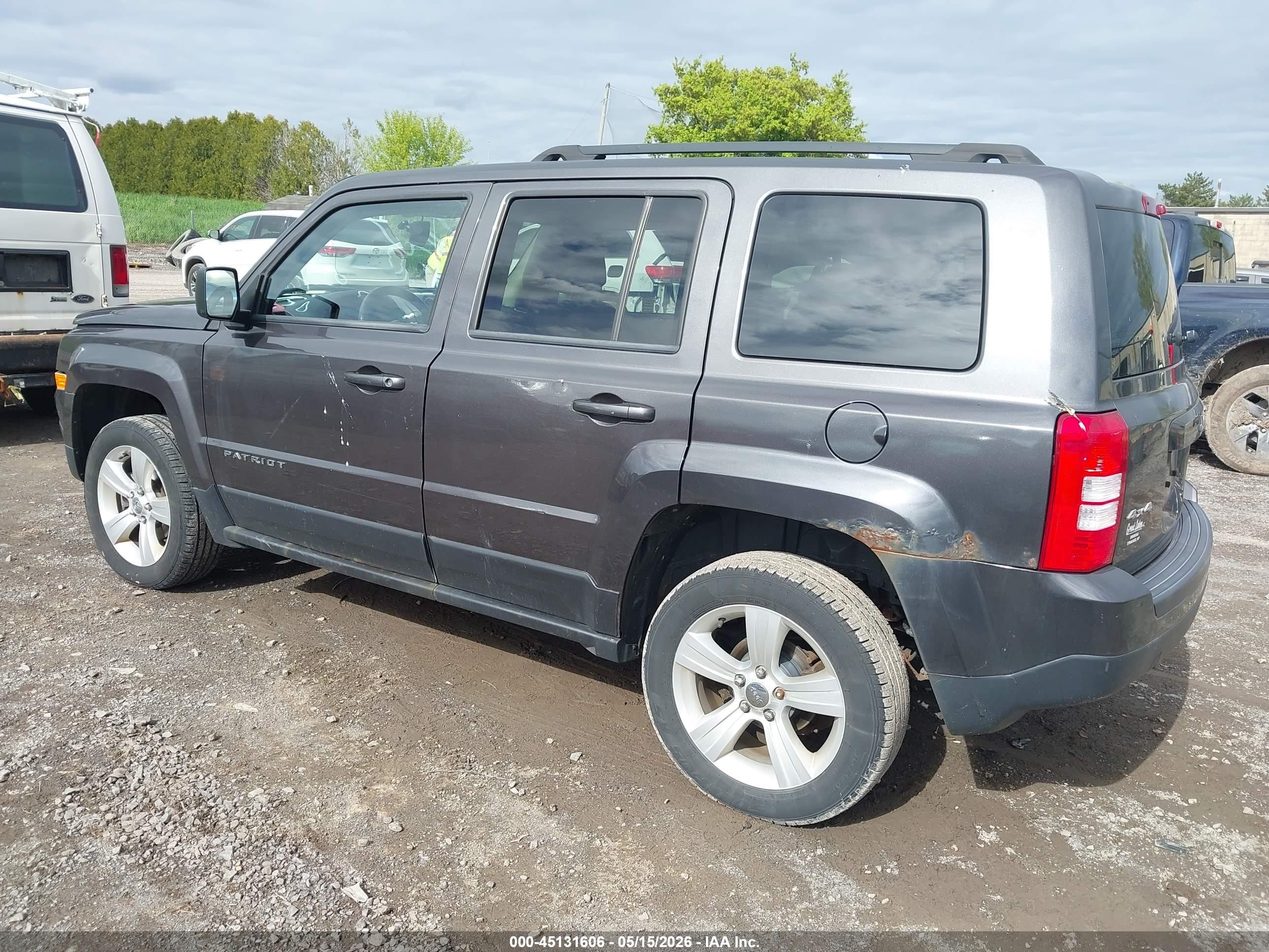 2014 Jeep Patriot Latitude Gray vin: 1C4NJRFBXED898087