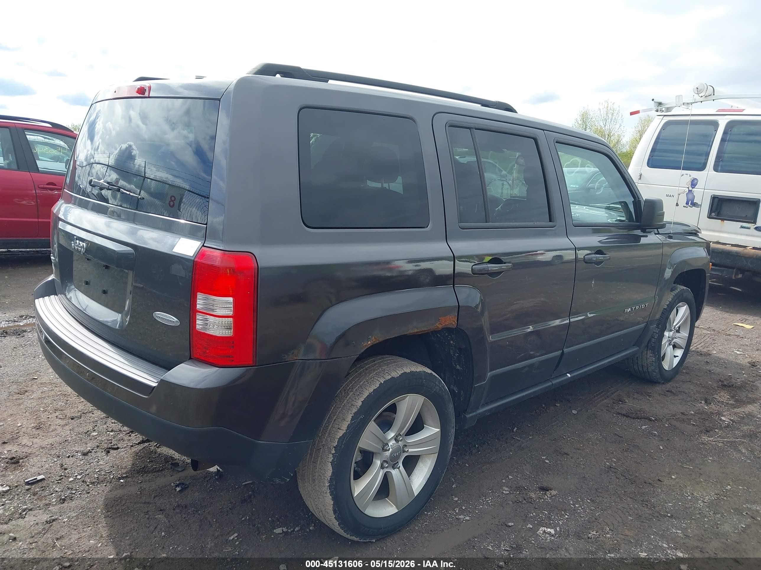 2014 Jeep Patriot Latitude Gray vin: 1C4NJRFBXED898087
