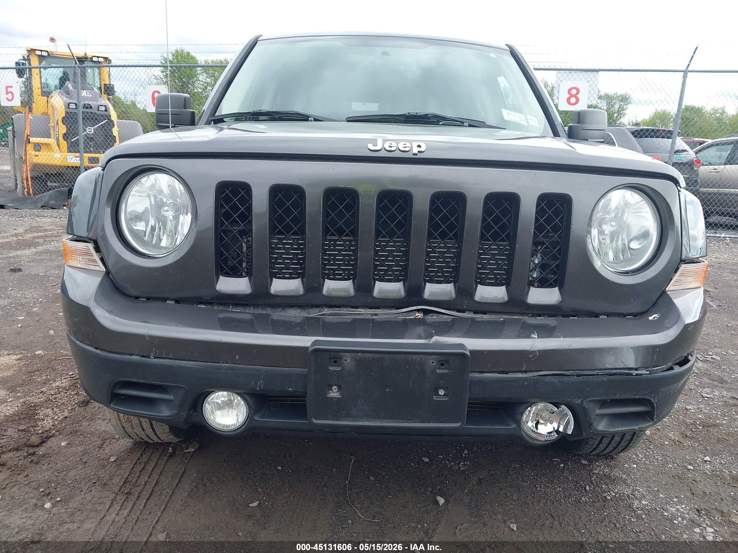 2014 Jeep Patriot Latitude Gray vin: 1C4NJRFBXED898087