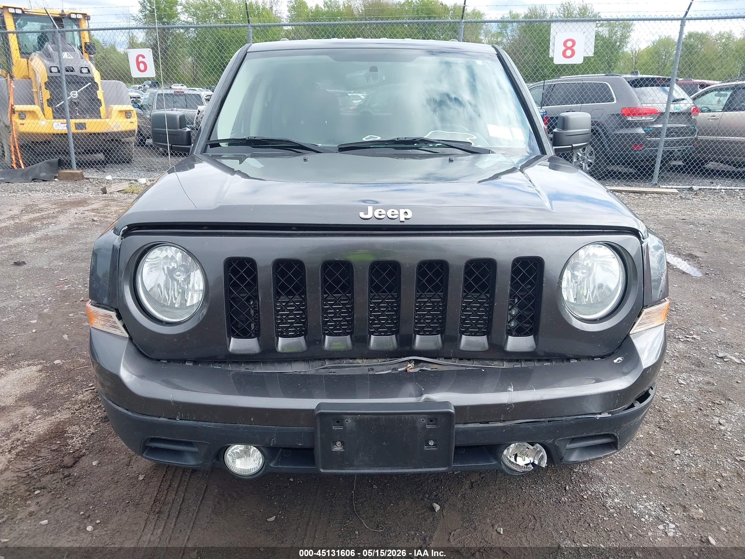 2014 Jeep Patriot Latitude Gray vin: 1C4NJRFBXED898087