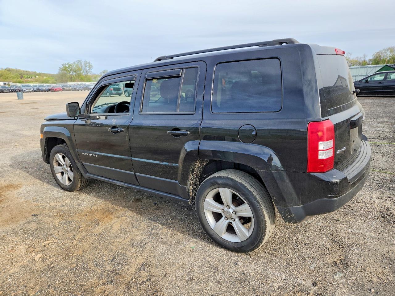 2015 Jeep Patriot Latitude Black vin: 1C4NJRFBXFD153891